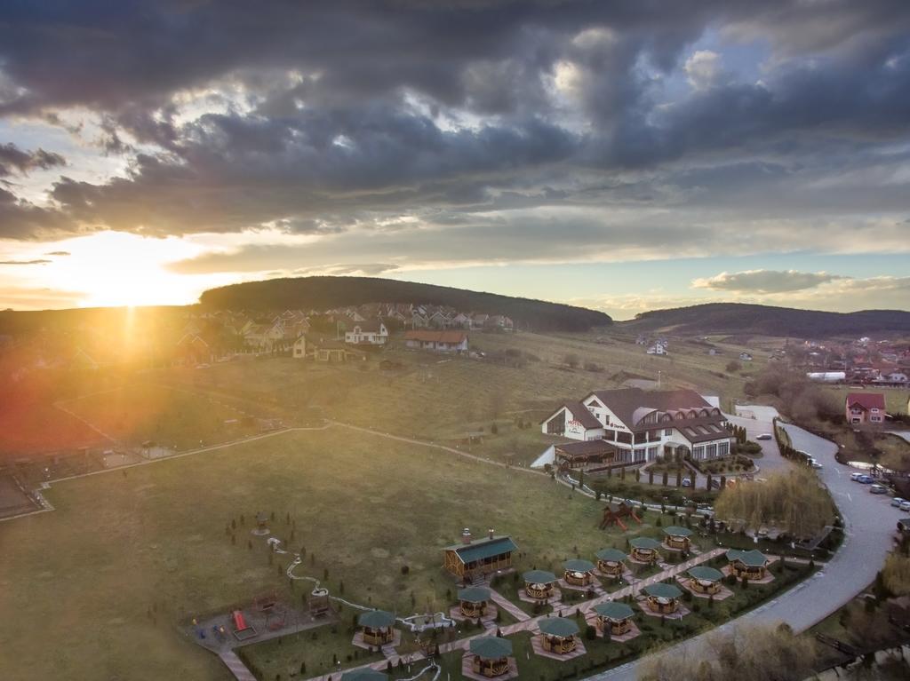 Complex Turistic Darina Sancraiu De Mures ภายนอก รูปภาพ